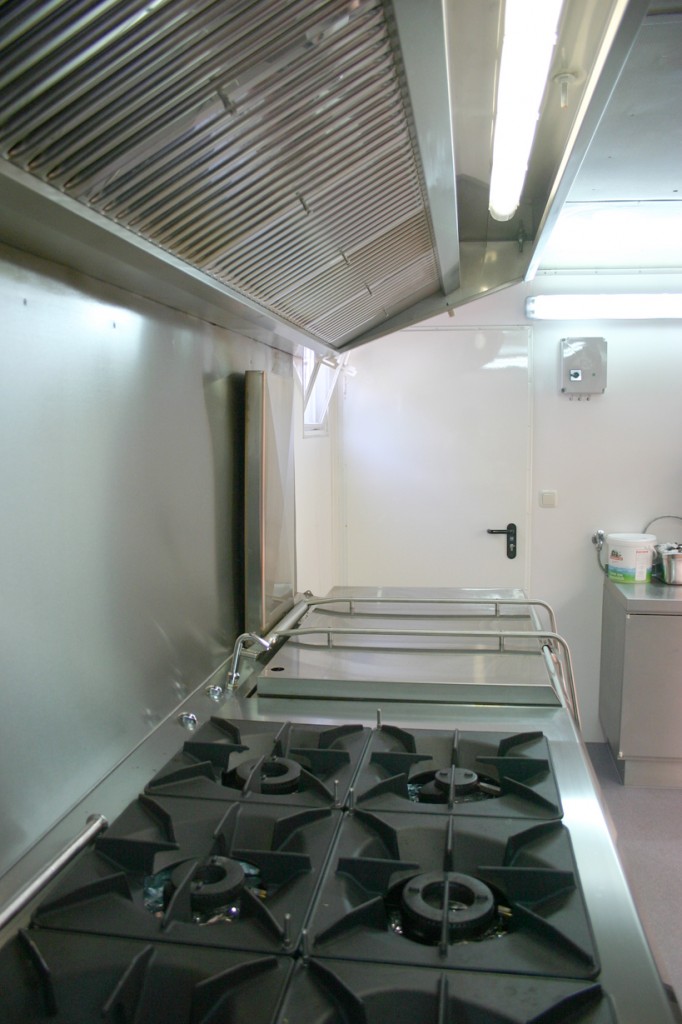 Wand- und Bodenbelag einer mobilen Küche